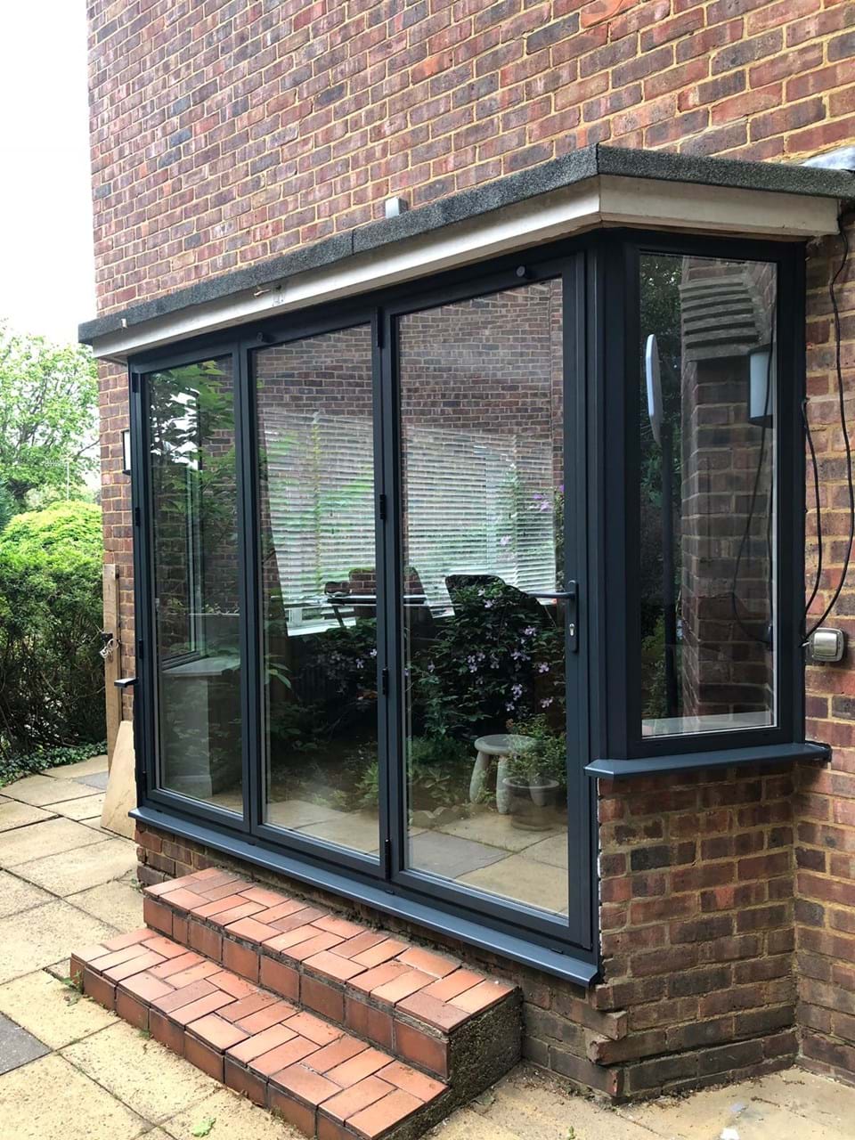 Kingston, Greater London - Aluminium bi-fold doors, Fixed windows, Bay