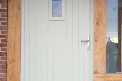 Melbourne Single Oversize Panel Vision Groove Painted Oak Subframe