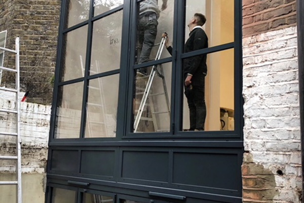 Chelsea, London - Aluminium bi-fold doors, Fixed windows, Lean-to roof